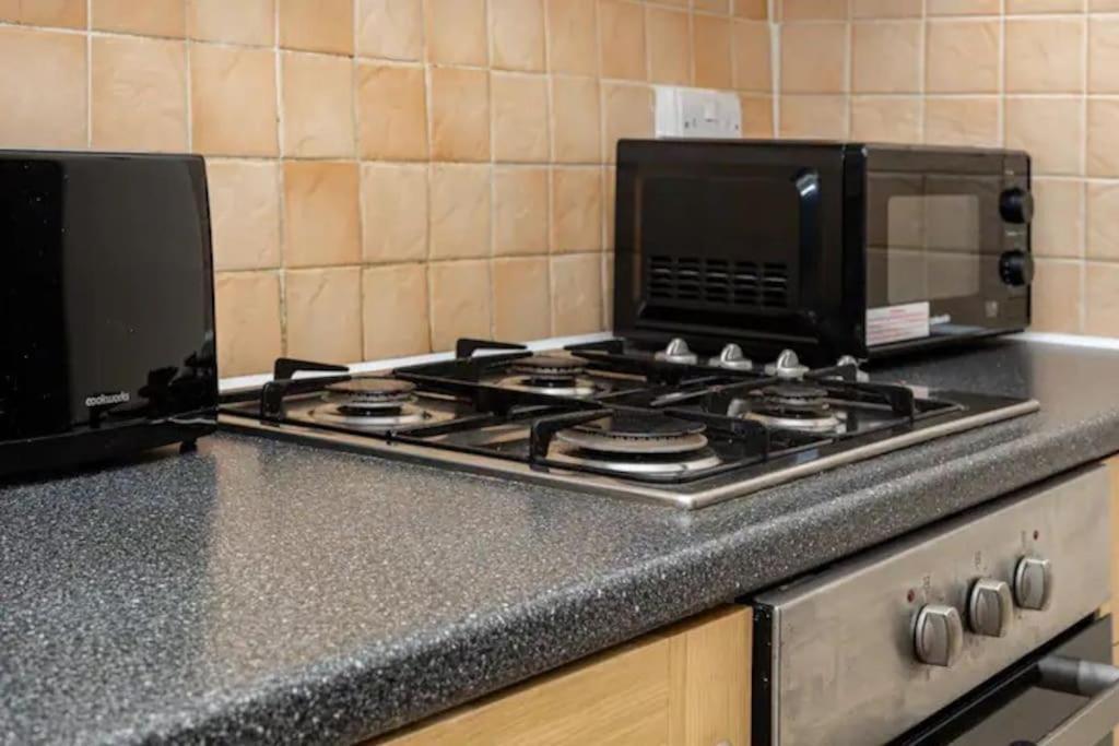 Tranquil 1Br In South Bank With Onsite Parking Apartamento Londres Exterior foto