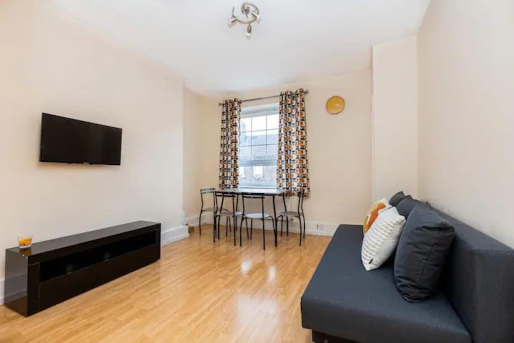 Tranquil 1Br In South Bank With Onsite Parking Apartamento Londres Exterior foto