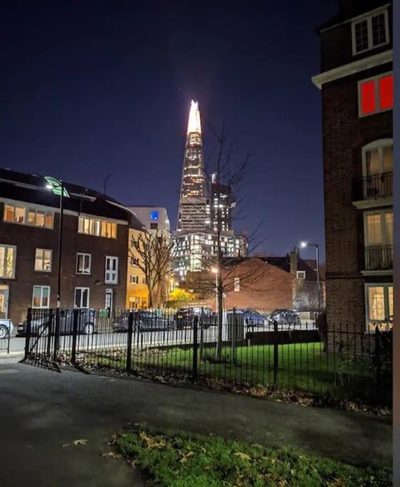 Tranquil 1Br In South Bank With Onsite Parking Apartamento Londres Exterior foto