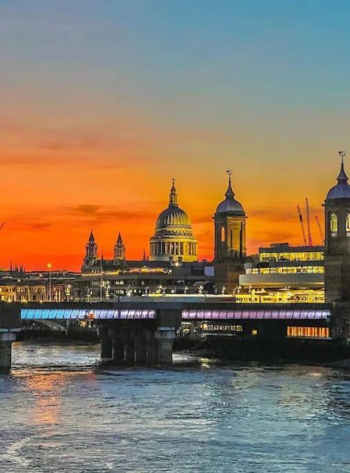 Tranquil 1Br In South Bank With Onsite Parking Apartamento Londres Exterior foto
