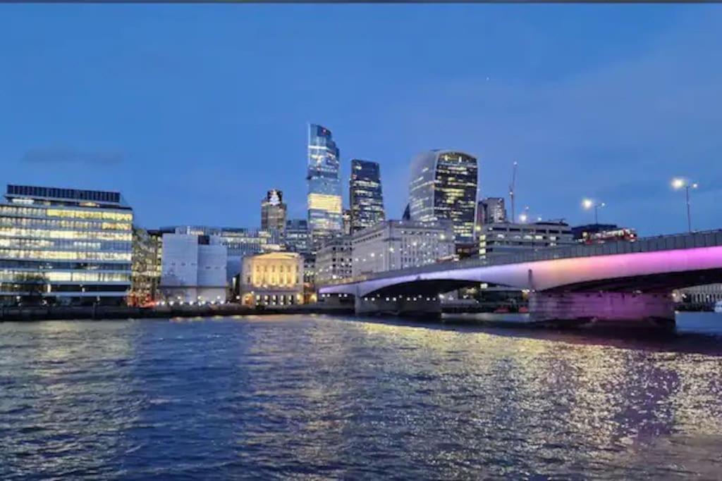 Tranquil 1Br In South Bank With Onsite Parking Apartamento Londres Exterior foto